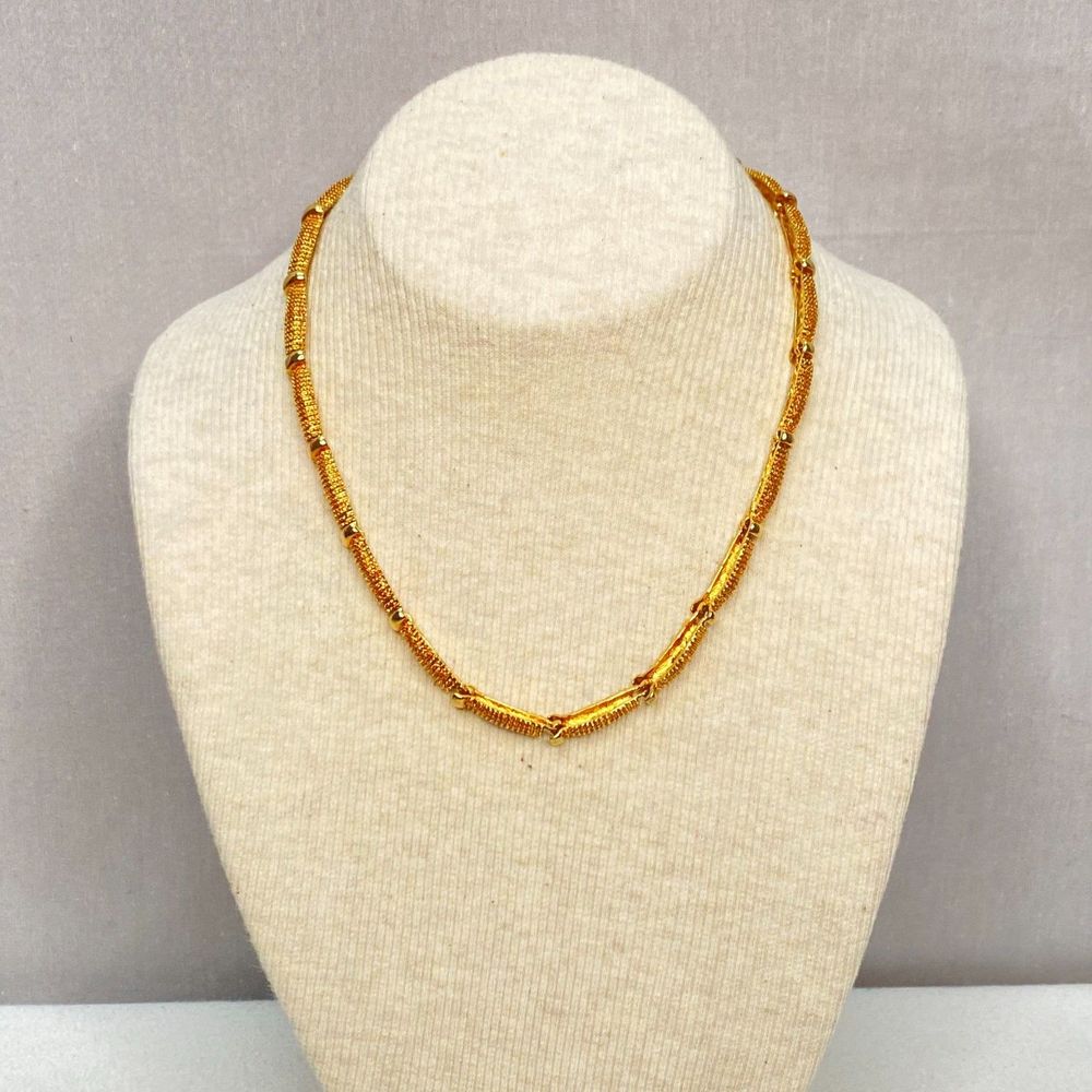 💎Avon Choker Necklace Gold Tone Hobnail Segments Box Clasp